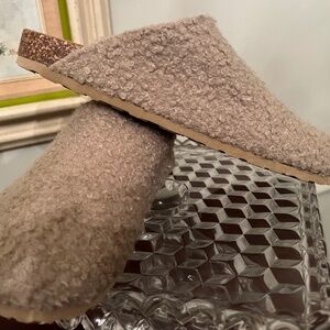 “Faux” Birkenstocks.